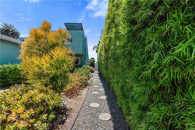4040 East Boulevard, Mar Vista, CA 90066