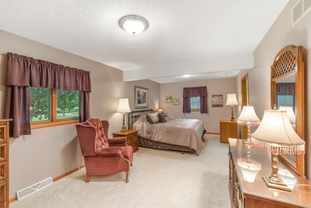2 Riden Circle, Charles City, IA 50616