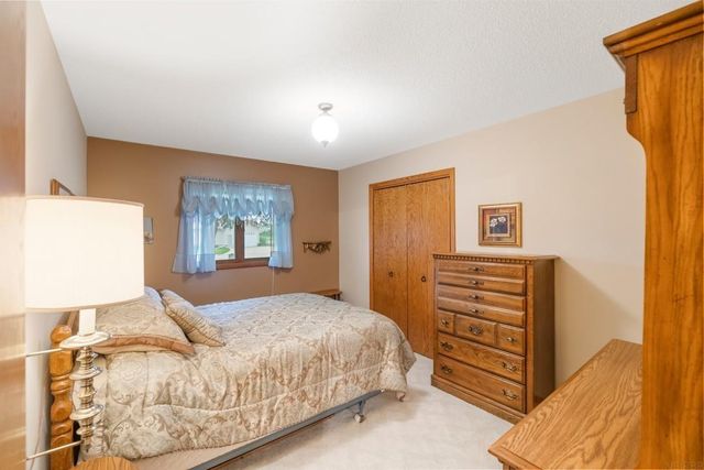2 Riden Circle, Charles City, IA 50616