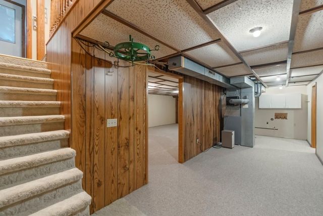 2 Riden Circle, Charles City, IA 50616