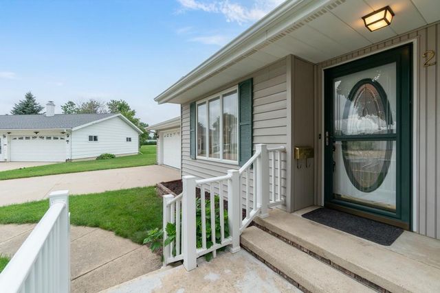 2 Riden Circle, Charles City, IA 50616