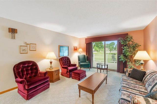 2 Riden Circle, Charles City, IA 50616