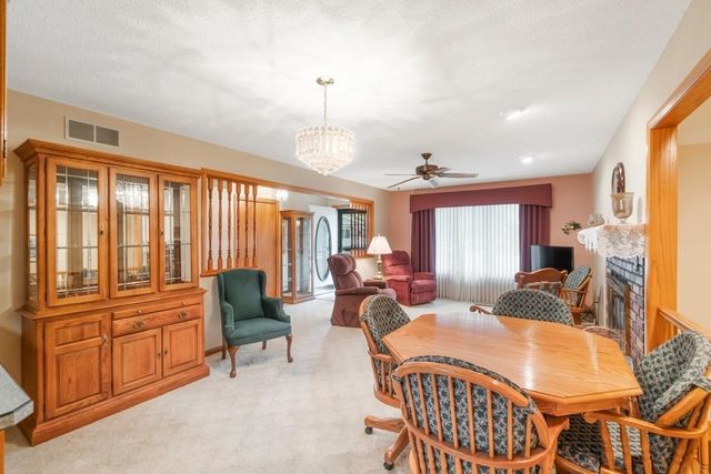 2 Riden Circle, Charles City, IA 50616
