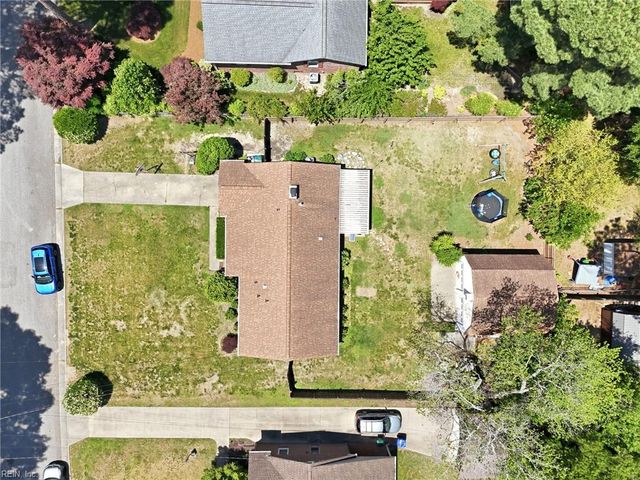 14 Everett DR, Newport News, VA 23602