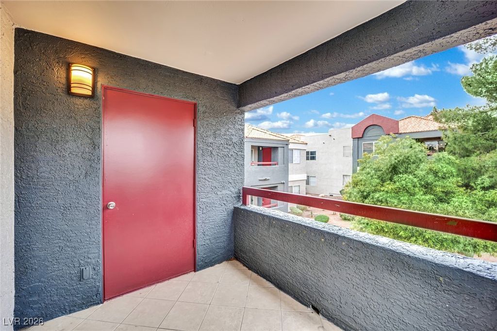 Image 17 of property listing at 8600 West Charleston Boulevard 2064, Las Vegas, NV 89117
