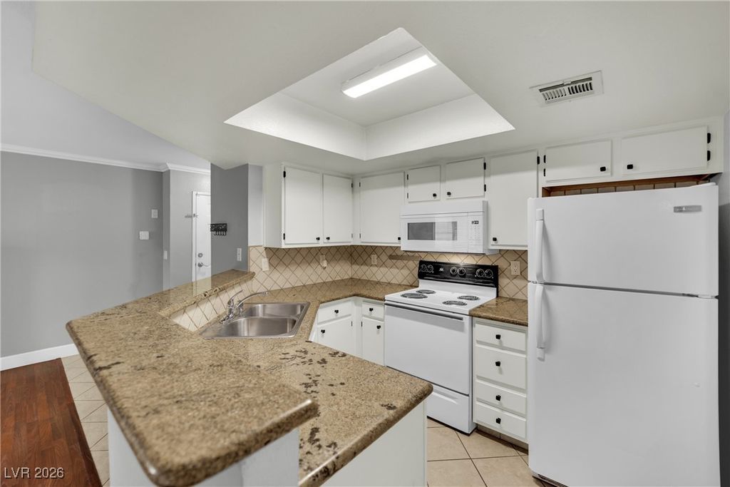 Image 6 of property listing at 8600 West Charleston Boulevard 2064, Las Vegas, NV 89117