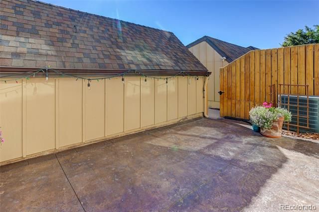 8254 E Phillips Place, Centennial, CO 80112