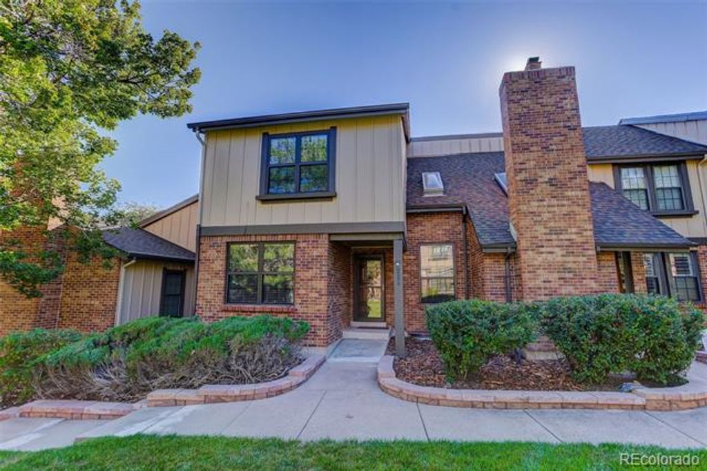 8254 E Phillips Place, Centennial, CO 80112