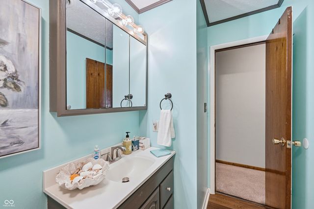 6715 Lakewood Lane, Martinsville, IN 46151