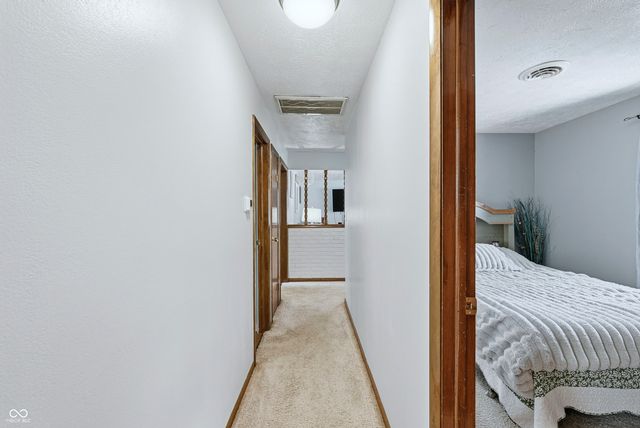 6715 Lakewood Lane, Martinsville, IN 46151