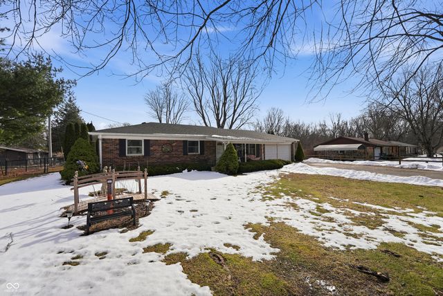 6715 Lakewood Lane, Martinsville, IN 46151