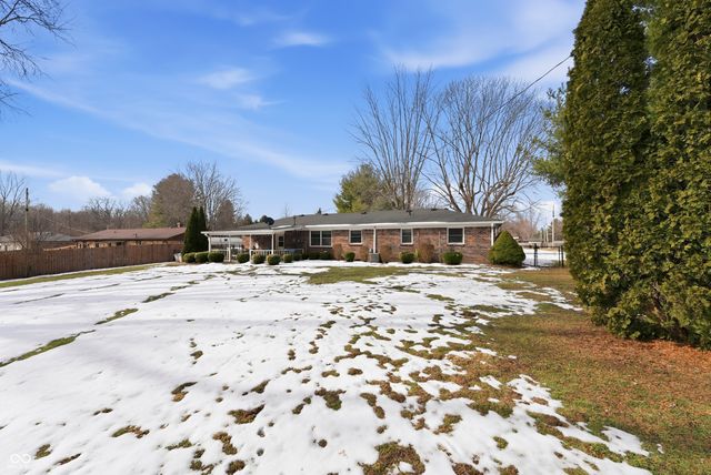 6715 Lakewood Lane, Martinsville, IN 46151