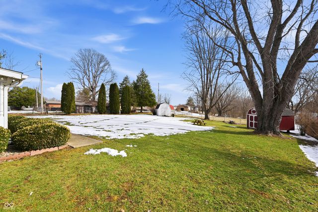 6715 Lakewood Lane, Martinsville, IN 46151