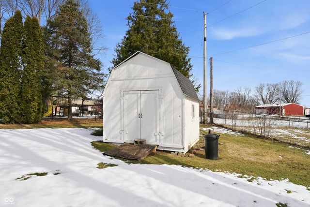 6715 Lakewood Lane, Martinsville, IN 46151