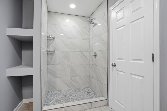 2726 Marshalltown Drive, Gary, IN 46407