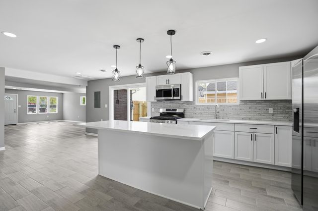 2726 Marshalltown Drive, Gary, IN 46407