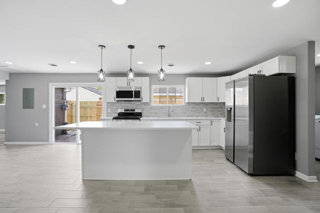 2726 Marshalltown Drive, Gary, IN 46407