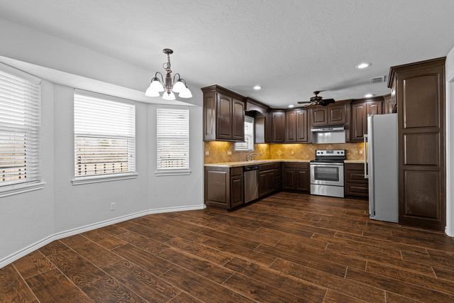 599 Hidden Forest, Longview, TX 75605