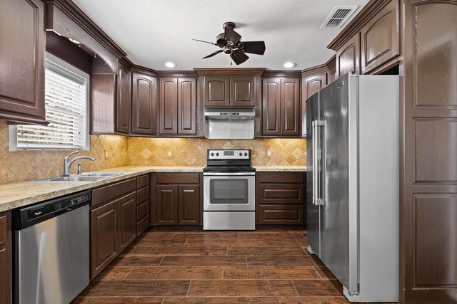 599 Hidden Forest, Longview, TX 75605