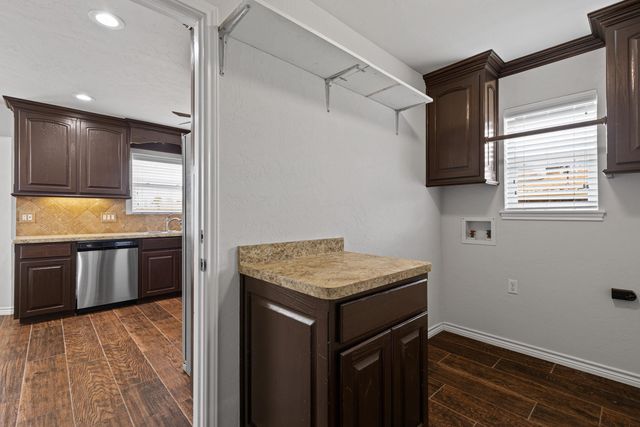 599 Hidden Forest, Longview, TX 75605