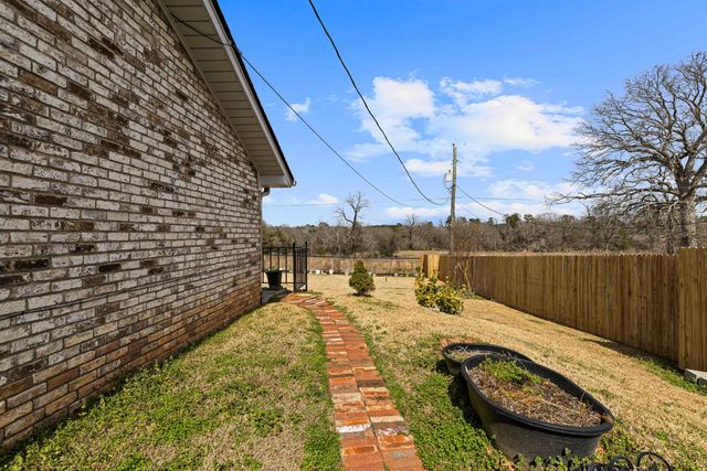 599 Hidden Forest, Longview, TX 75605