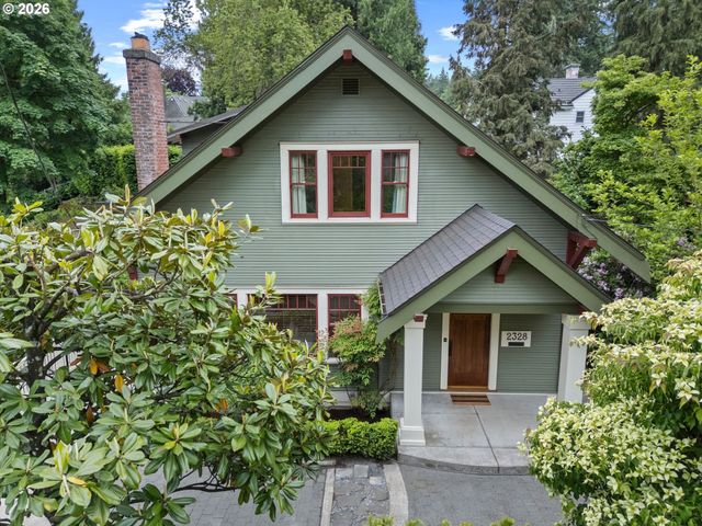 2328 Sw BROADWAY Dr, Portland, OR 97201