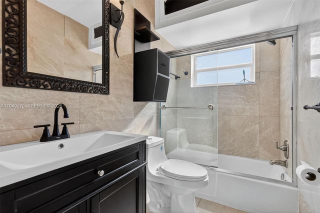 1958 Monroe St 206, Hollywood, FL 33020