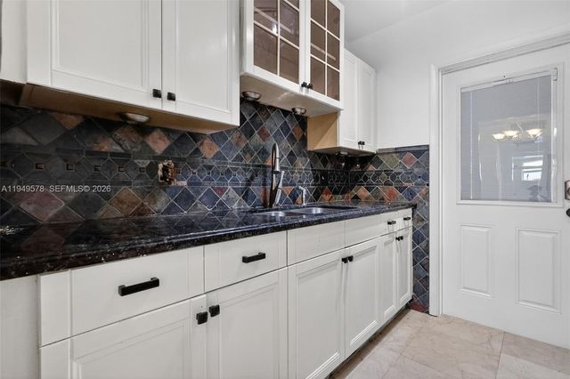 1958 Monroe St 206, Hollywood, FL 33020