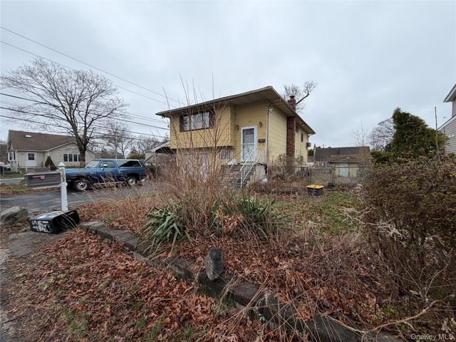 103 W 2nd Street, Ronkonkoma, NY 11779