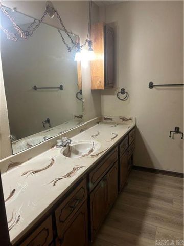 1507 N Jackson, Russellville, AR 72801