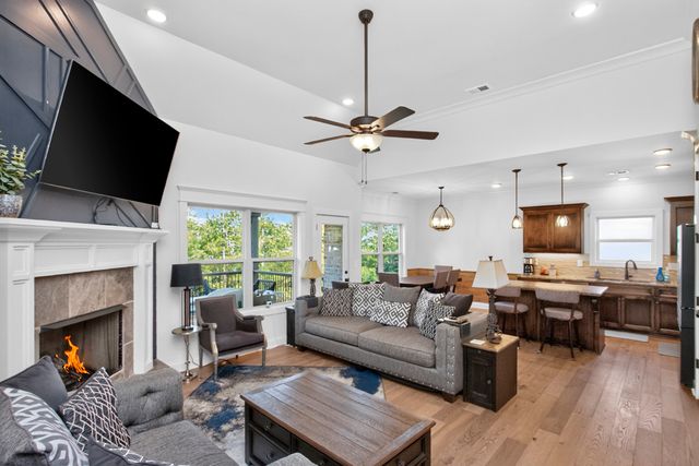 112 Stewarts Landing Dr, Mount Juliet, TN 37122