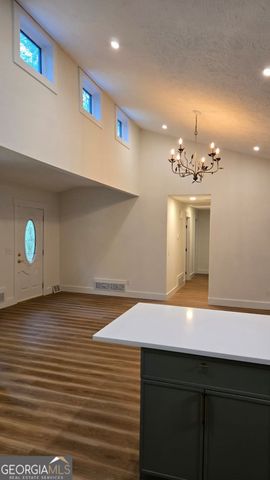 122 Little Brook Drive, Woodstock, GA 30188