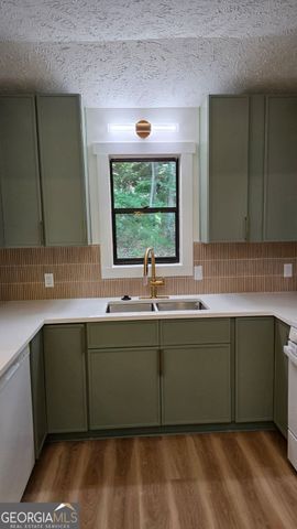 122 Little Brook Drive, Woodstock, GA 30188