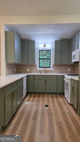 122 Little Brook Drive, Woodstock, GA 30188