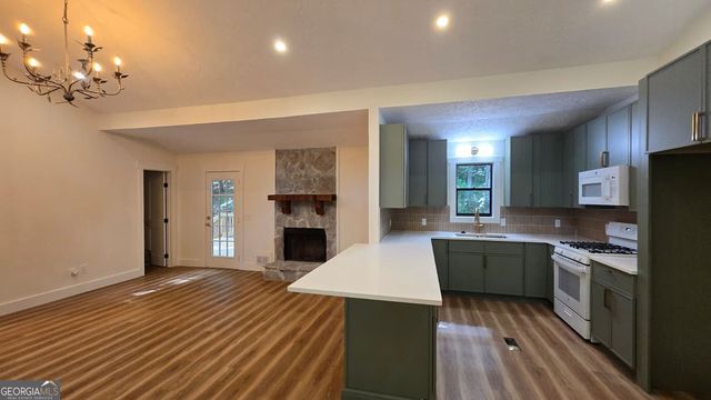 122 Little Brook Drive, Woodstock, GA 30188