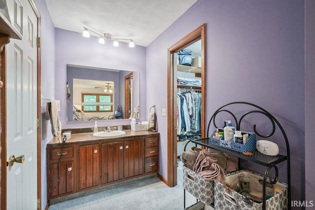 1630 ELMWOOD Lane, Kokomo, IN 46902
