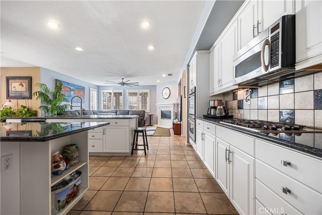 40755 Knollwood Court, Palmdale, CA 93551