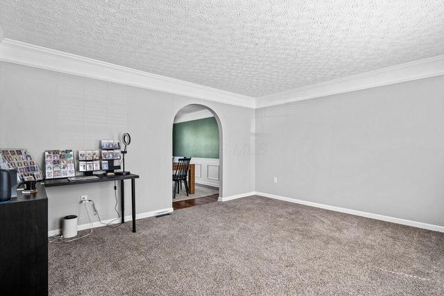 107 Spring Brook Court, Pataskala, OH 43062