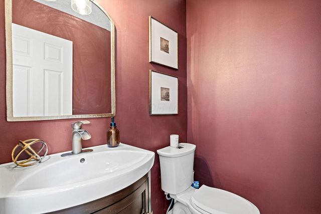 107 Spring Brook Court, Pataskala, OH 43062