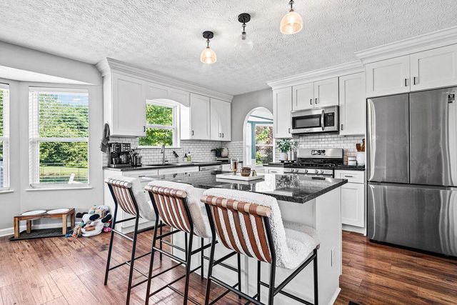 107 Spring Brook Court, Pataskala, OH 43062
