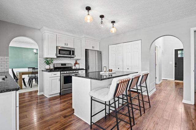 107 Spring Brook Court, Pataskala, OH 43062