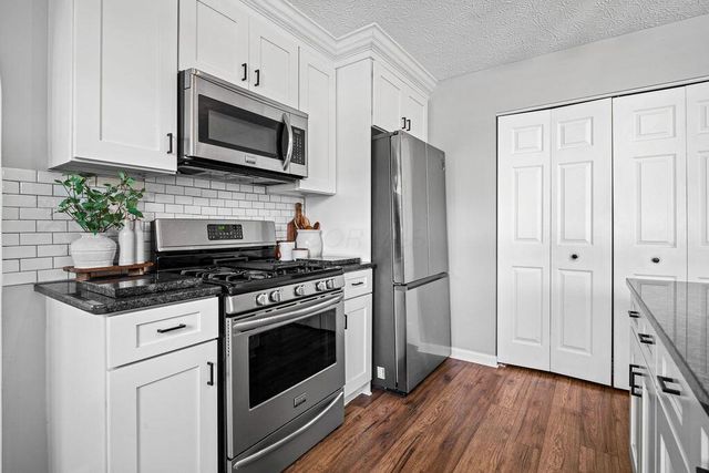107 Spring Brook Court, Pataskala, OH 43062