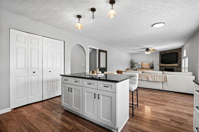 107 Spring Brook Court, Pataskala, OH 43062