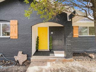 8401 Staunton DR, Austin, TX 78758