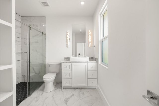 15400 Kestral Park Court, Edmond, OK 73013