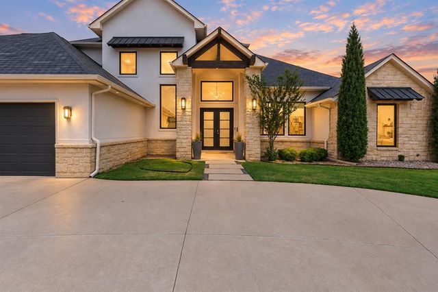 15400 Kestral Park Court, Edmond, OK 73013