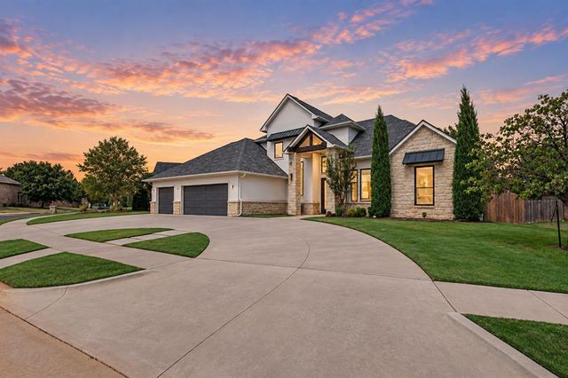 15400 Kestral Park Court, Edmond, OK 73013