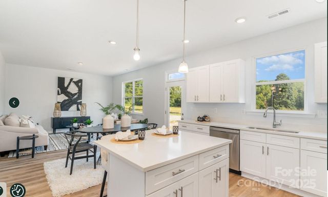 4046 Jenison Valley Court, Charlotte, NC 28214