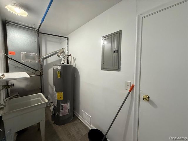 12025 Griggs Street, Detroit, MI 48204