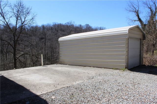 283 Duck Hollow Road, Menallen Twp, PA 15401